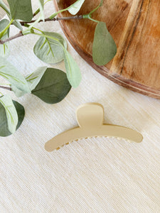 Matte Claw Clip Moon Style
