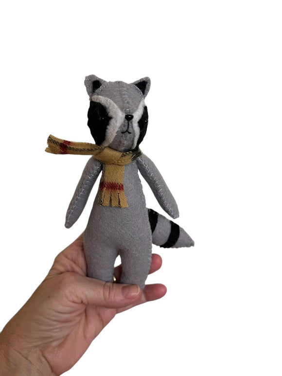 Duy Raccoon Mr Raccoon DIY Kit – Trainyard Store